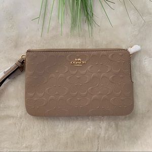 Coach Imtau Wristlet